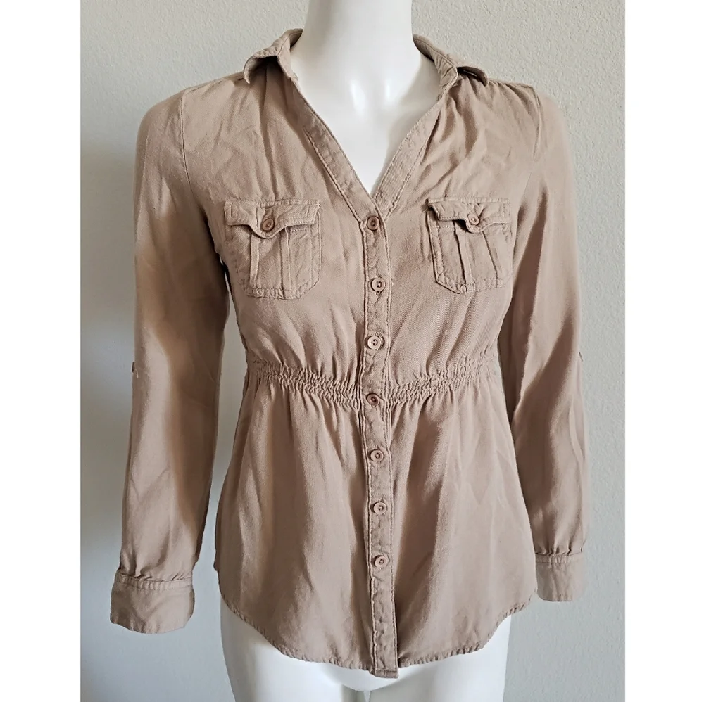 Timing Buttonup Top - Picture 2 of 7